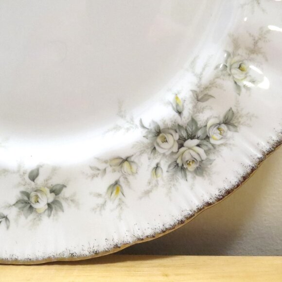 Paragon First Love Vintage X4 Dinner Plate 10.75" White Roses Bone China England - Picture 4 of 5